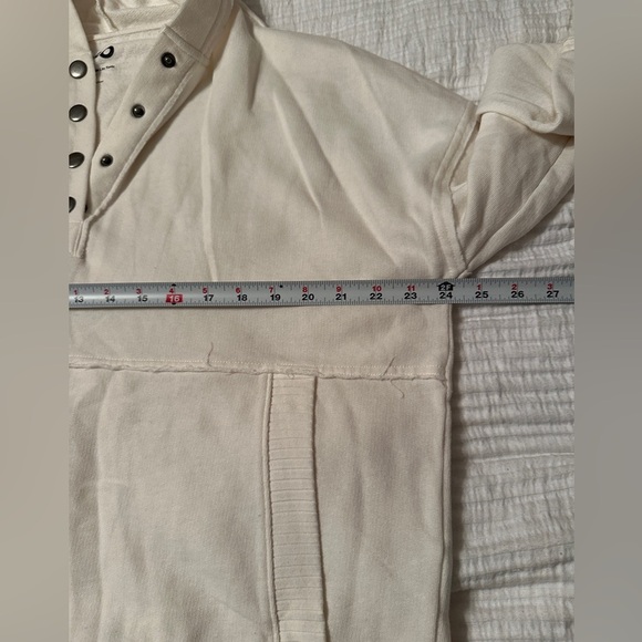 SO Cream Button-Up Hoodie - Picture 8 of 8